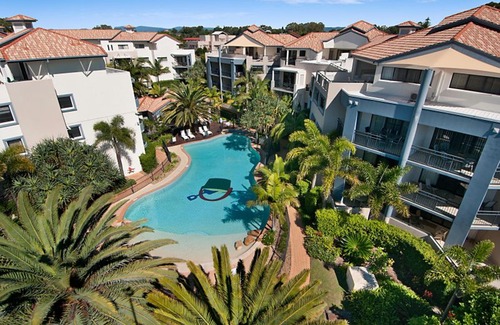Labrador Hotel | Sandcastles on the Broadwater