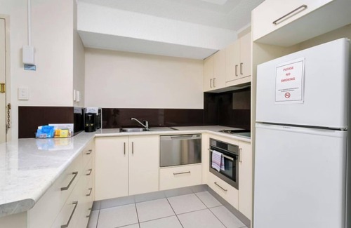 Port Douglas Apartment | Seascape Holidays at The Queenslander One Bedroom