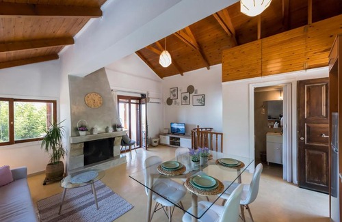 Paralia Vergas Apartment | Seaside Heaven - Sunset views close to the beach