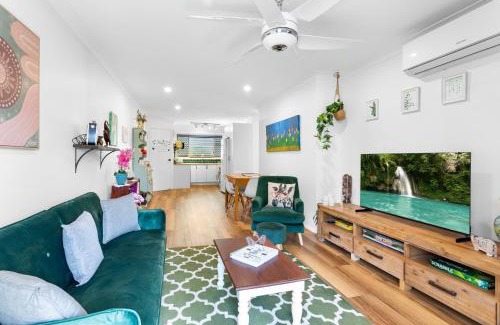 Scarborough Apartment | Seaside Serenity: Charming 2-Bedroom Getaway