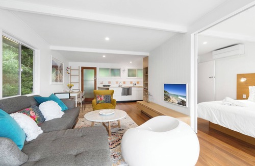 Noosa Heads Apartment | Seaviews Little Cove Beach Noosa 2BR 200m to beach