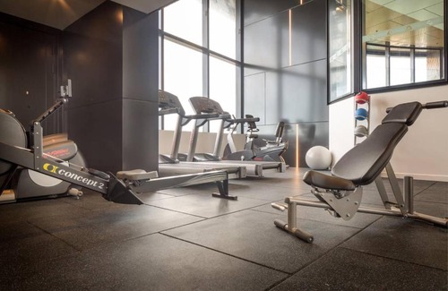 Brisbane Central Business District Apartment | Spectacular City Views; Pool And Free Parking