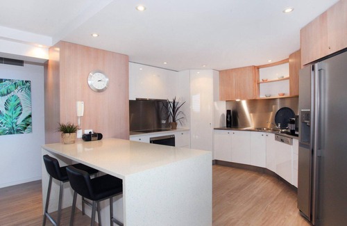 Mooloolaba Apartment | Spectacular Location and Views, 3 Bedrooms , Private Rooftop Spa