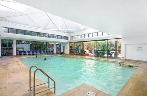 Surfers Paradise Apartment | Spend a night in the paradise