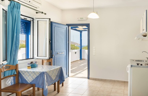 Serifos Apartment | Studio Apartment 'Studios Ninemia Serifos 5' with Sea View, Wi-Fi and Air Conditioning