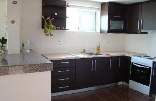 Eretria Apartment | Studio-Appartement in Magoula mit Grill und Garten