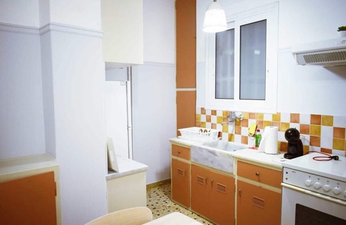 Thissio Apartment | Stylish apt in the Historic heart of the city