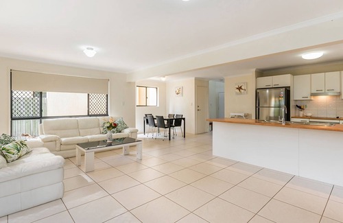 Noosaville Apartment | Stylish Noosaville Duplex close to river