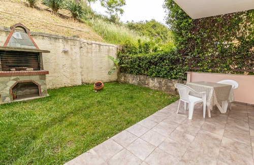 Nea Skioni Apartment | Sunday Mood Family Apartment with Terrace