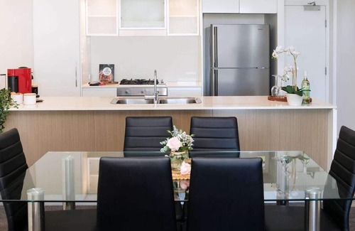 Brisbane Central Business District Apartment | Superb Views|Spacious High Floor Family Apartment