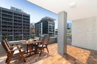 Spring Hill Apartment | The Astor Apartments