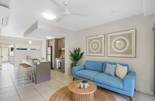 Edge Hill Apartment | The Botanical Resort style in Edge Hill Village