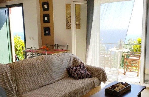 Pelekas House | The Infinity Apartment