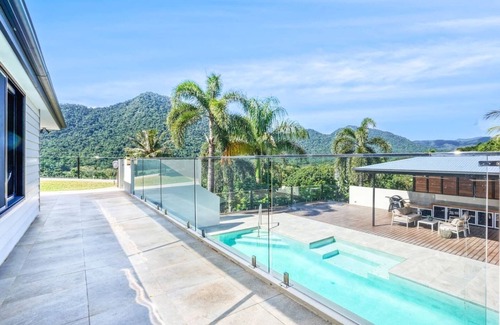 Redlynch Apartment | The Orchard House - Luxury Tropical Villa