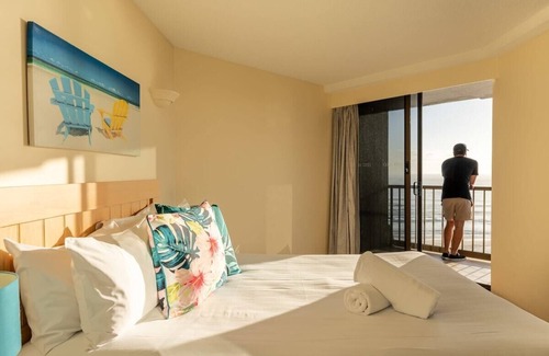 Currumbin Apartment | The Rocks Resort, Unit 9J