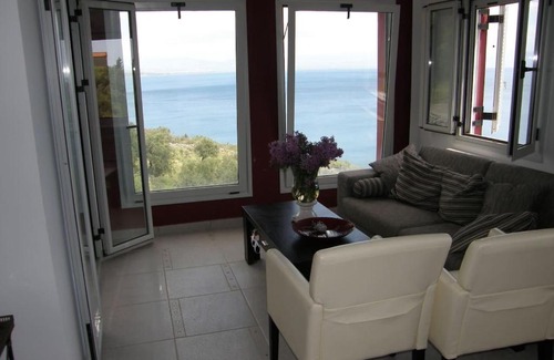 Mavrovouni House | Theano House Mani