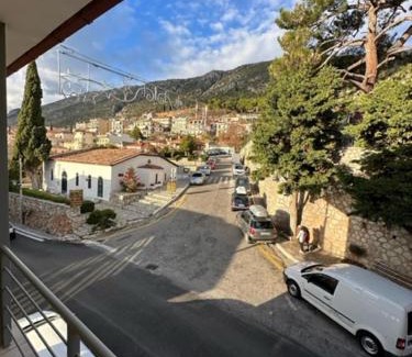 Delfoi Hotel | THOLOS HOTEL