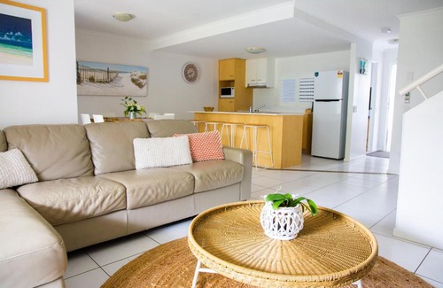 Noosaville Apartment | Townhouse like home in Tropical Family 4* Resort