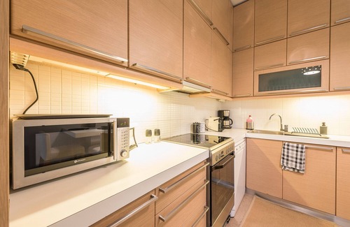 Neos Kosmos Apartment | Traveler's Dream 4 brdm Renovated Penthouse