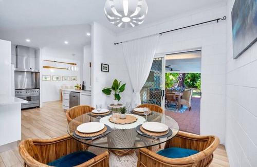 Trinity Beach House | Trinity Beach Family Getaway 4BR, Sleeps 10 - Pool