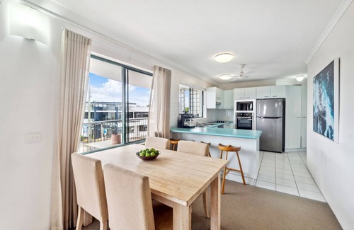 Maroochydore Apartment | Two bedroom unit with river views in Cotton Tree