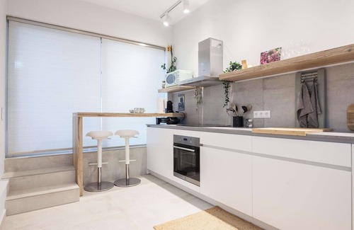 Mets Apartment | Unique Design Elegant 2 Bd Apt in Historic Mets