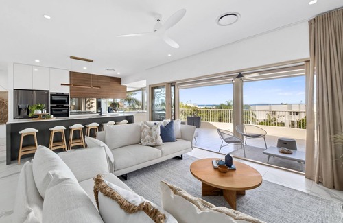 Sunshine Beach Apartment | Unit 8 Nereus - Stunning & Sophisticated 3 Bedroom Apartment
