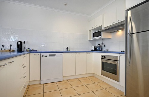 Mooloolaba Apartment | Unwind and experience the epitome of coastal living at Paradise at Parkyn Pde