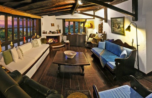 Paralia Porovitsis Villa | Villa ∙ 4 bedrooms ∙ 8 guests