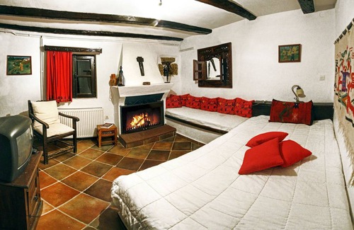 Paralia Porovitsis Villa | Villa ∙ 4 bedrooms ∙ 8 guests