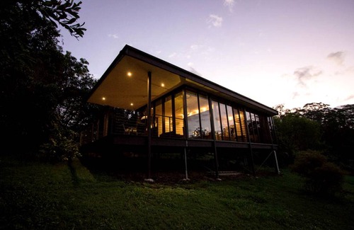 Glass House Mountains Villa | Villa ∙ 1 bedroom ∙ 3 guests
