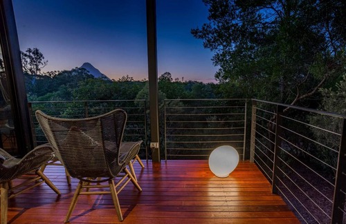 Glass House Mountains Villa | Villa ∙ 1 bedroom ∙ 3 guests