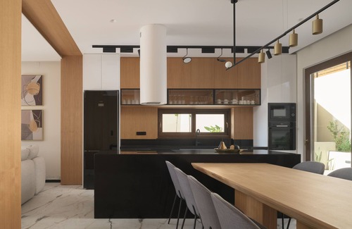 Maroulas Villa | Villa En Paraiso, a Majestic Seaview Retreat