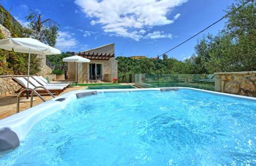 Kavalleraina Villa | Villa Jacaranda by PosarelliVillas