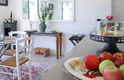 Sippy Downs House | Villa on the Park close to Sunshine Coast Hotspots