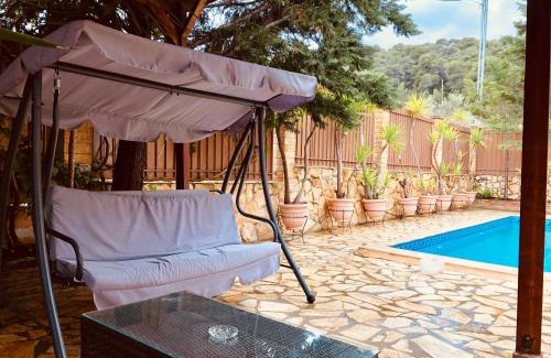 Kato Almiri House | Villa Saron