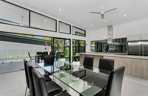 Clifton Beach House | Villa Tiino @ Clifton Beach