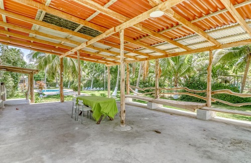 Puntarenas Apartment | Villa with terrace, shared pool & community gardens - walk to beach!