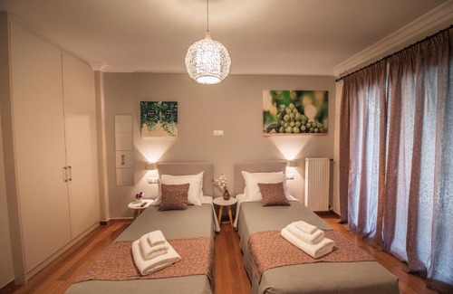 Ampelokipoi Apartment | Vinegarden
