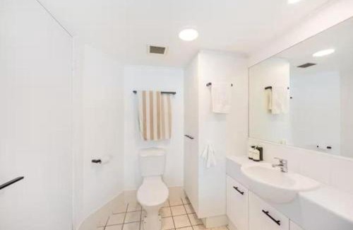 Urangan Apartment | Wake to the Waves - Oceanfront Apartments