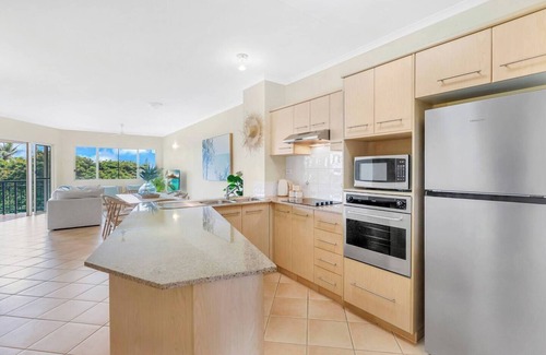 Cairns North Apartment | Water Views on the Esplanade