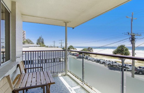 Currumbin House | WHITE DOLPHIN, UNIT 6