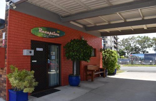 Maroochydore Hotel | Wunpalm Motel & Cabins - Late check-in available