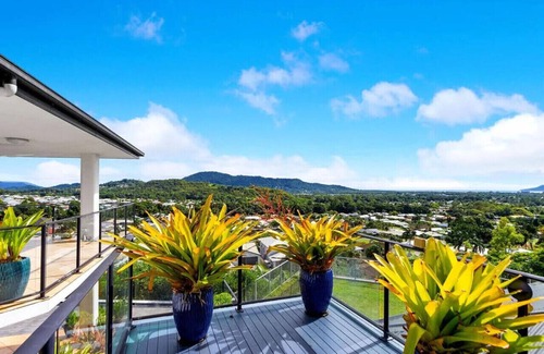 Mooroobool House | Your Ultimate Escape in Mooroobool- Luxury Tropical Retreat with Pool & Stunning Views – Perfect for Families & Groups!
