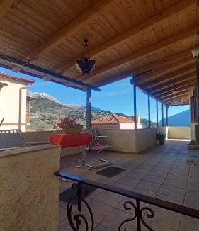 Arachova Apartment | ΑΡΜΟΝΙΑ MountHome sunrise grey