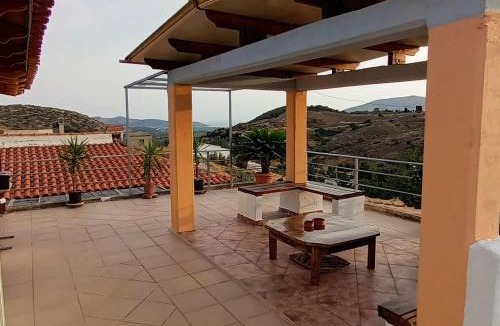 Lavreotiki Apartment | Εξοχική Κατοικία με θέα θάλασα 35 τμ