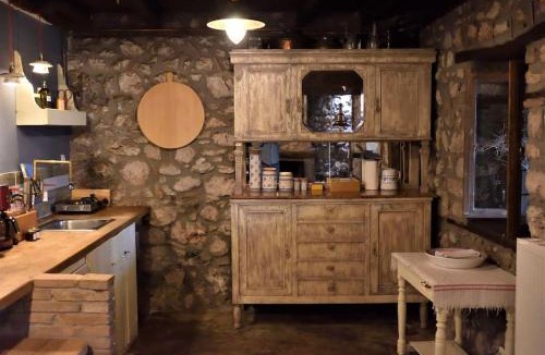Lilaia House | Μικρή Πέτρινη Μεζονέτα 2