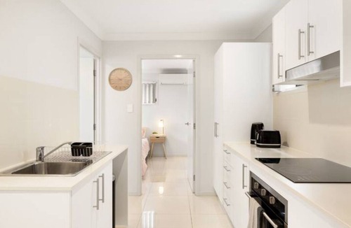 Rocklea Apartment | 1 Bdr Apt! GST Credits! Kitchen! Parking! 335F1