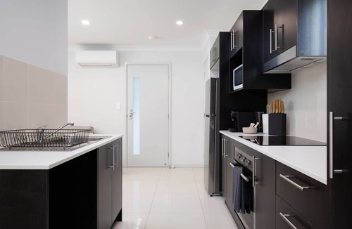 Rocklea Apartment | 1 Bdr Apt! GST Credits! Kitchen! Parking! 231F1