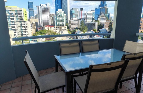 Spring Hill Apartment | 1 Bedroom Apt - 2 Nt Min(Comfortable one bedroom apartment with city view)